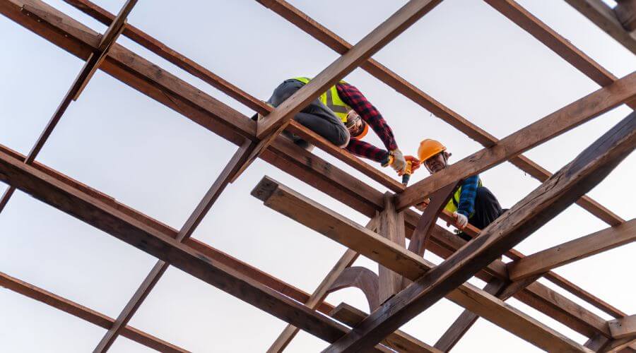 Professional residential roofers in Lyons, IN